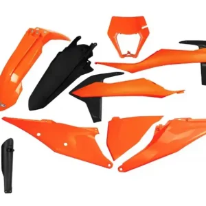 Do wyczerpania zapasów UFO KOMPLET PLASTIKÓW (FULL KIT) Z OSŁONAMI TELESKOPÓW (AMORTYZATORÓW) KTM EXC 125 ‘20-‘21, EXC 250 / 300 TPI ‘20-‘23, EXC-F 250 / 350 / 450 / 500 ‘20-‘23 KOLOR OEM POMARAŃCZOWY CZARNY